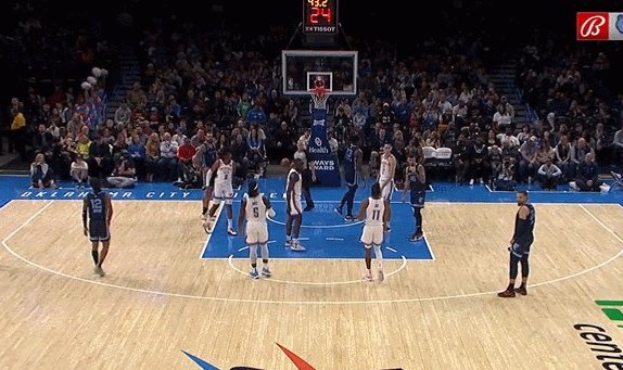 Kaiyun China-莫兰特对话球迷遭驱逐 赛后晒图暗示裁判撒谎