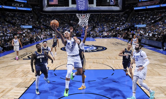 班凯罗23+8+8贝恩27分 锡安22分魔术主场逆转鹈鹕