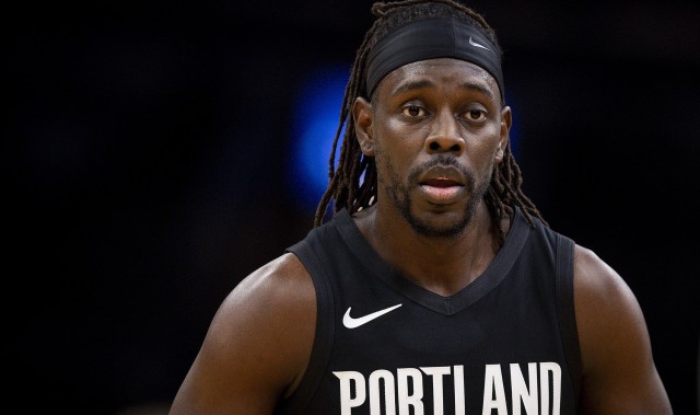 开云应用-廉颇未老！开拓者老将霍勒迪在近5场比赛中4次砍下20+ 今天35分